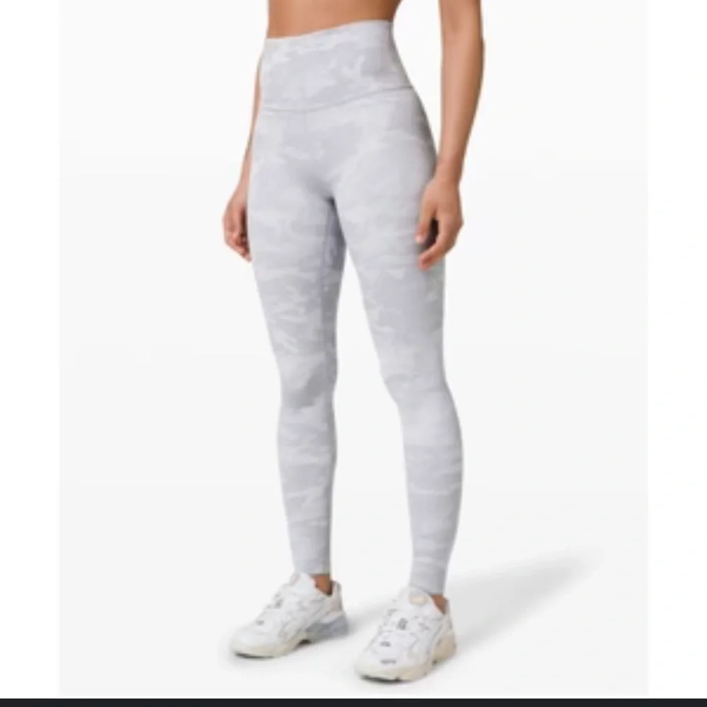 Lululemon Wunder Under high rise tight luxtreme incognito leggings​​​ - Picture 2 of 5